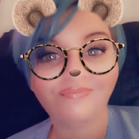 Meet your Posher, Heather - Picture 1 of 1